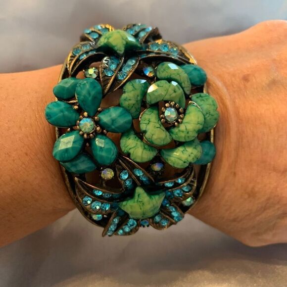 Vintage-Inspired Floral Cuff Bracelet Turquoise - Picture 10 of 10